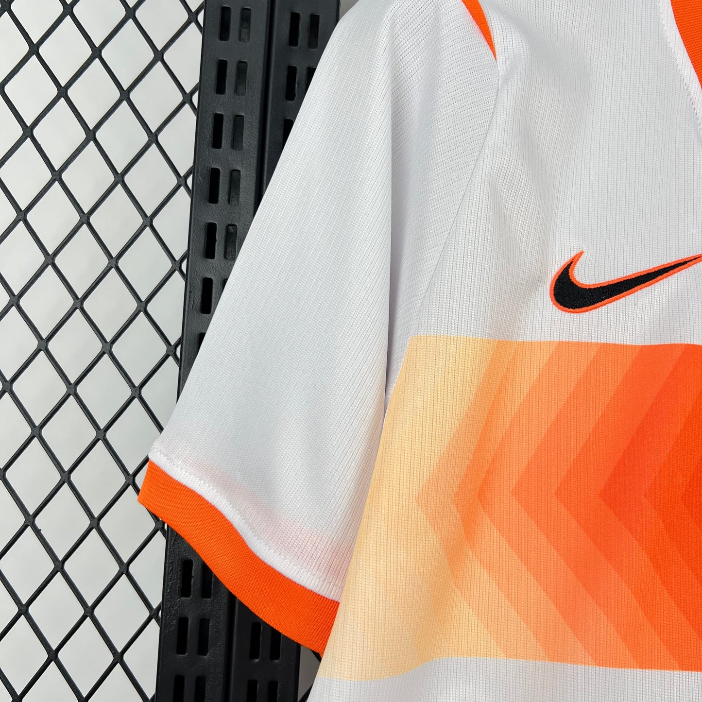 Netherlands Micky van de Ven 15 Away Soccer Jersey World Cup 2026