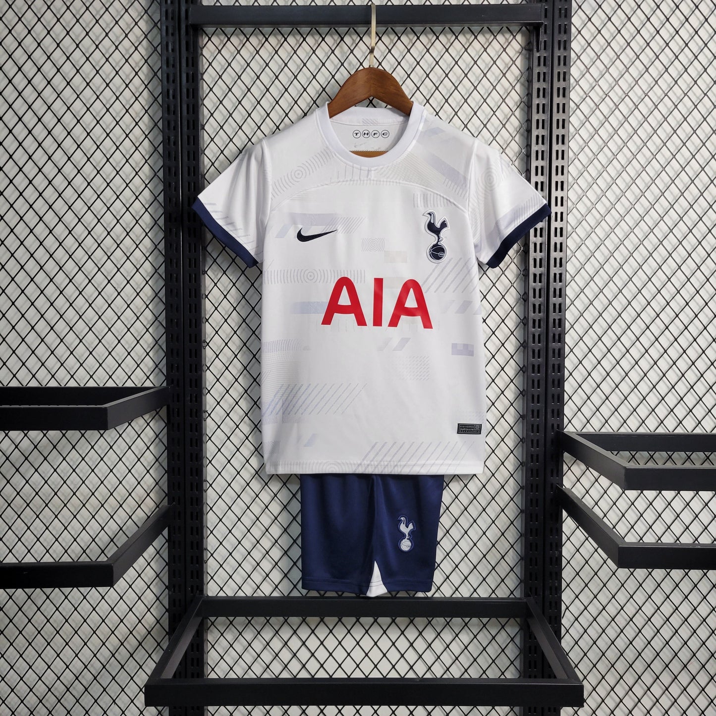 Tottenham Hotspur Harry Kane 10 Kids Home Soccer Jersey 2023/24