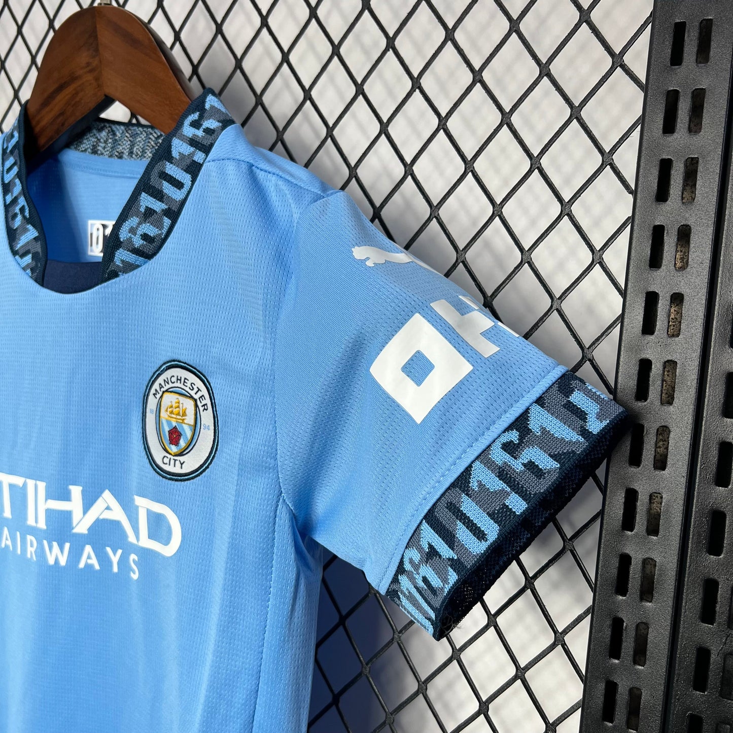 Man City Julián Álvarez 19 Kids Home Soccer Jersey 2024/25