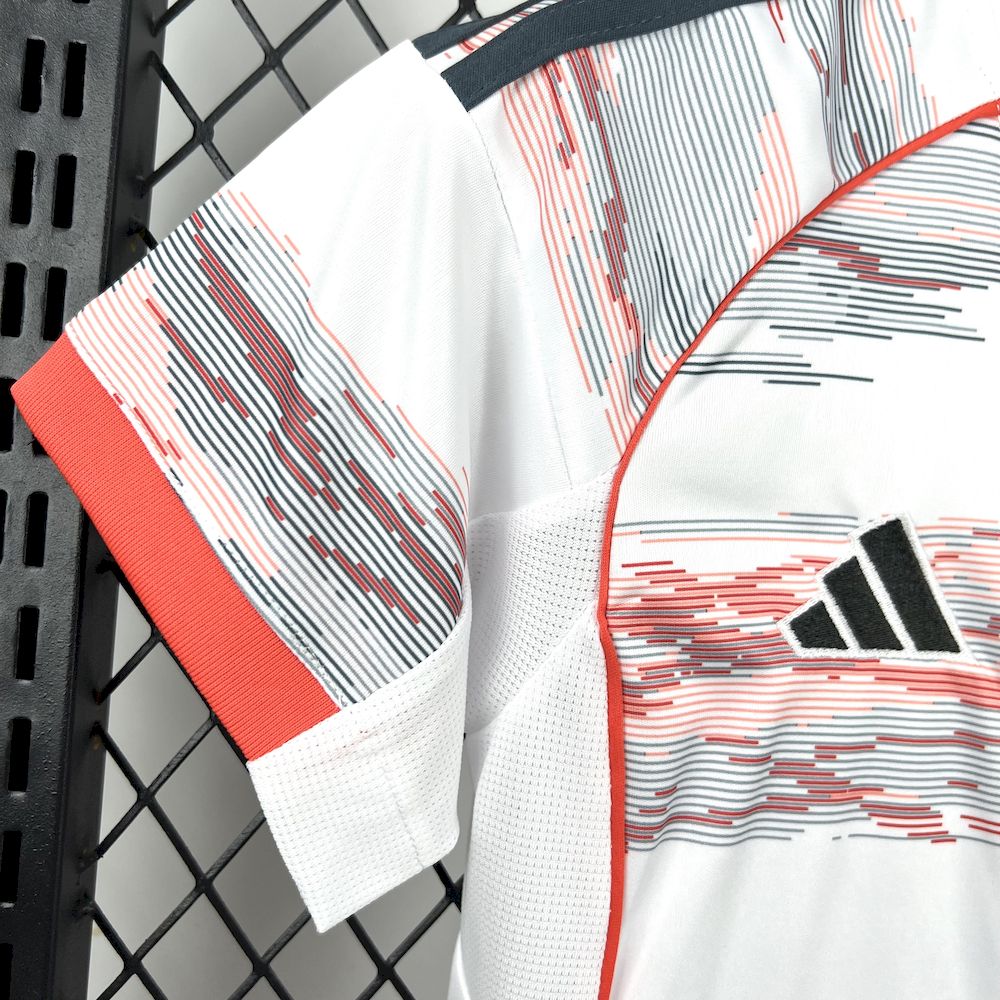 Bayern Munich Michael Olise 17 Kids Away Soccer Jersey 2025-2026