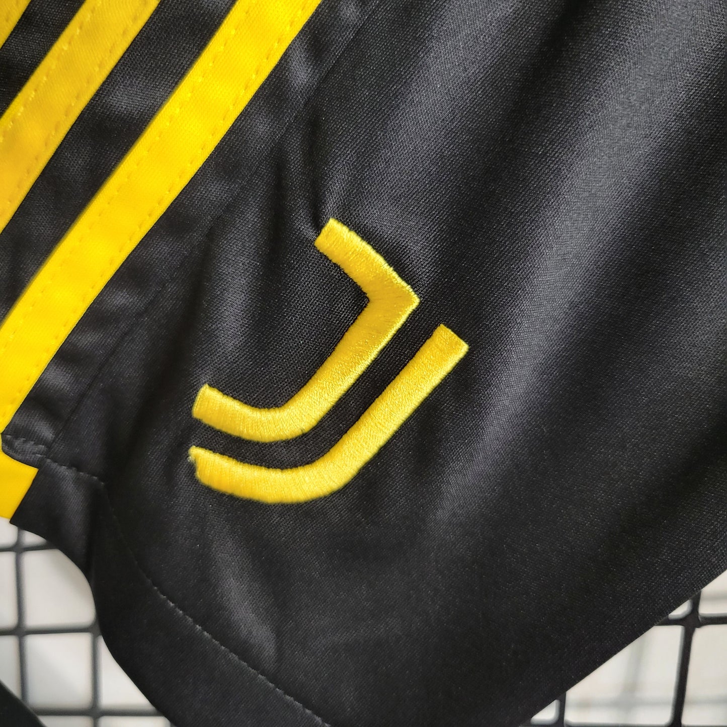 Juventus Cristiano Ronaldo 7 Kids Home Soccer Jersey 2023/24