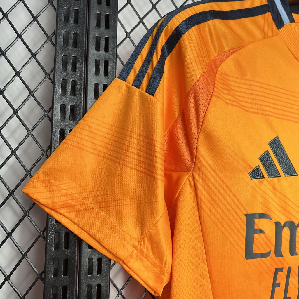 Real Madrid Federico Valverde 8 Away Soccer Jersey 2024/25
