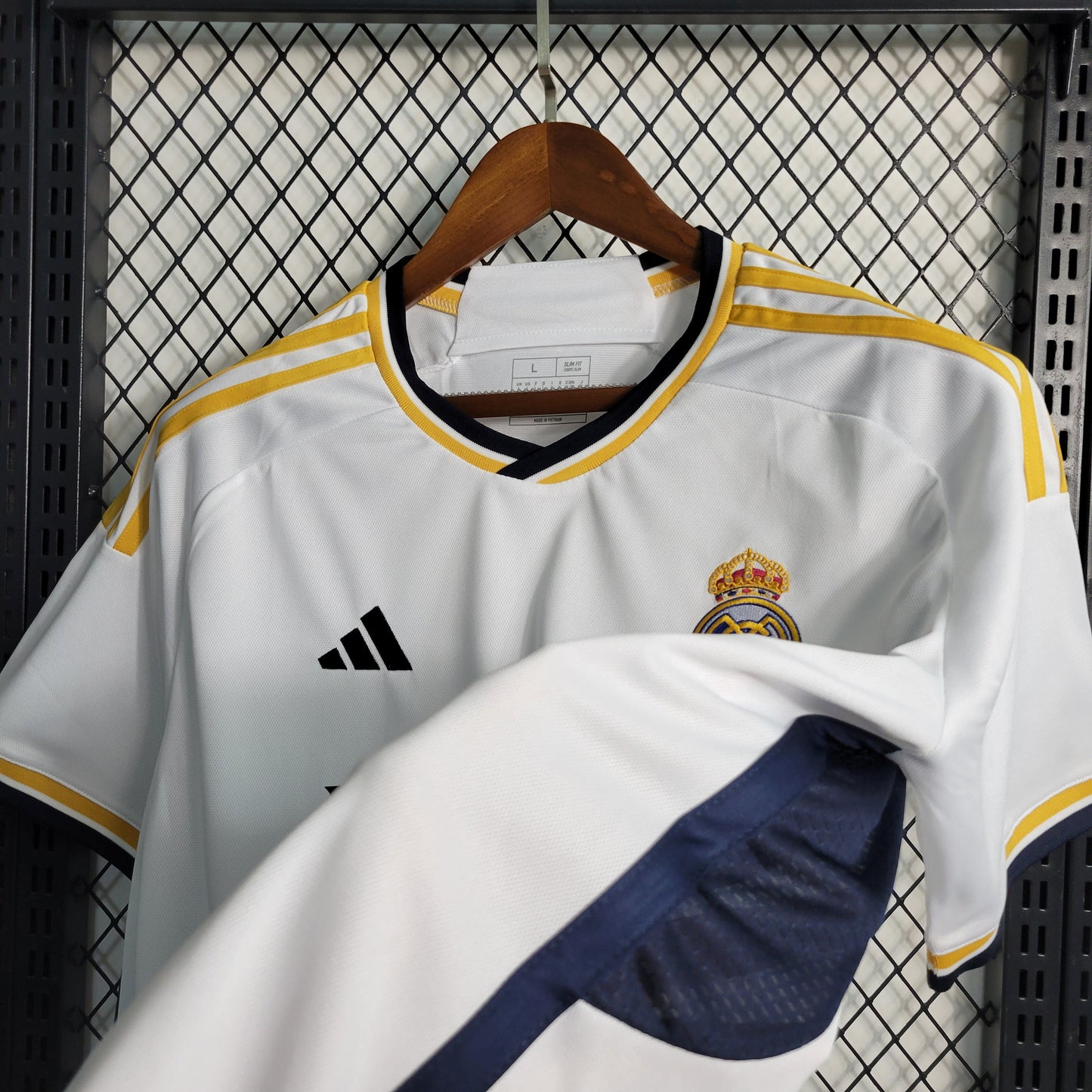 Real Madrid Jude Bellingham 5 Home Soccer Jersey 2023/24