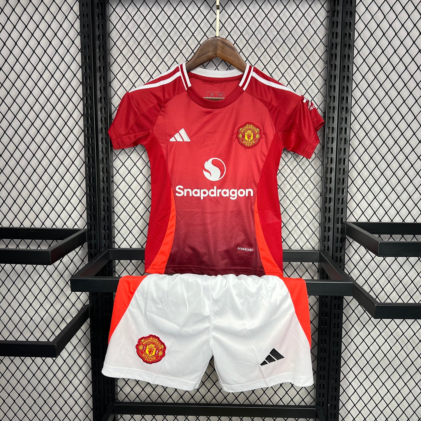 Manchester United Cristiano Ronaldo 7 Home Kids Soccer Jersey 2024/25
