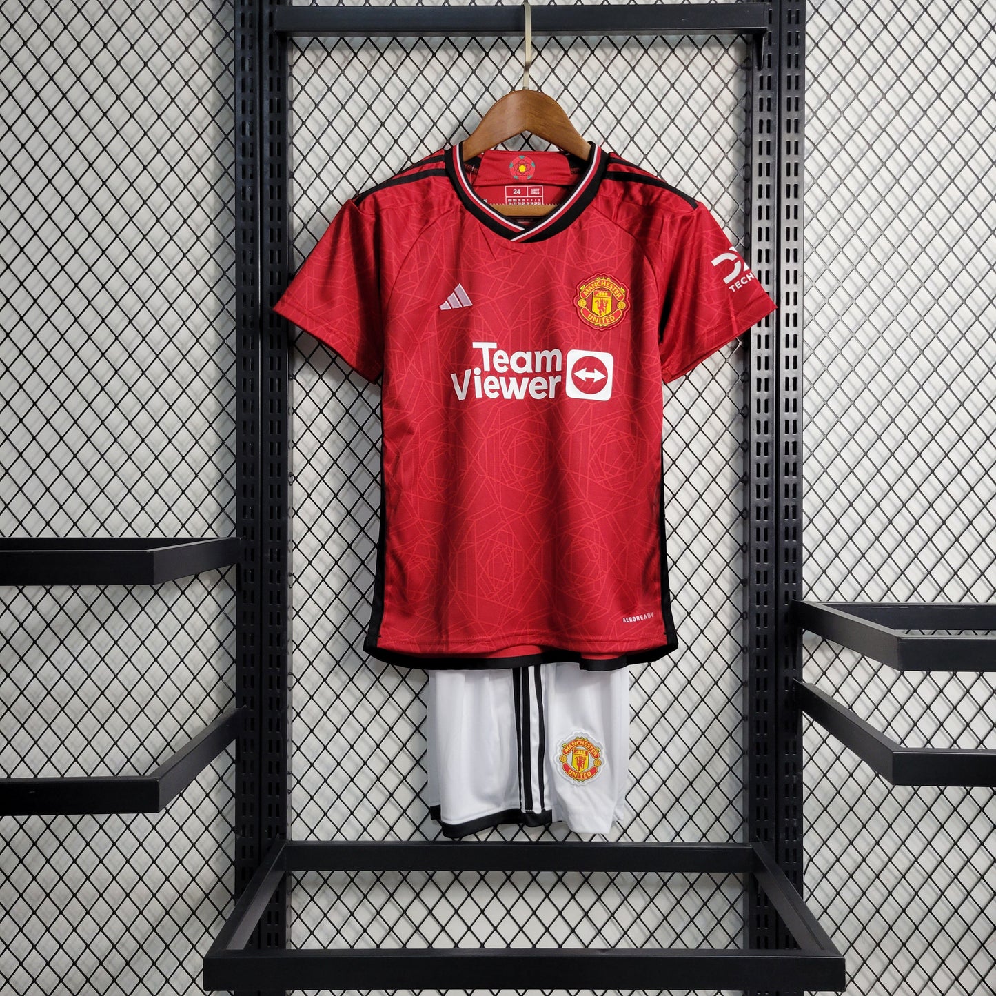 Manchester United Bruno Fernandes 8 Kids Home Soccer Jersey 2023/24