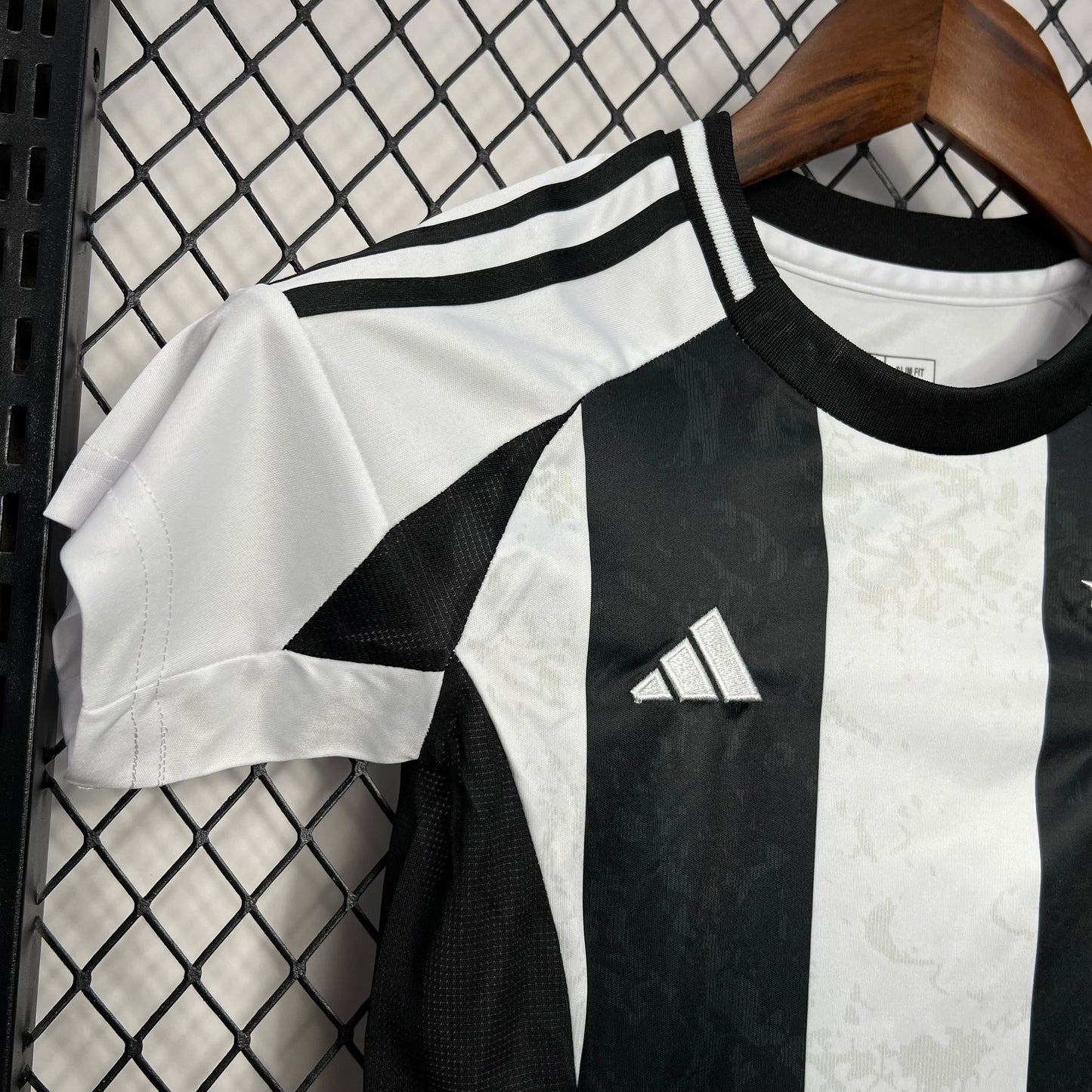Juventus Kenan Yildiz 15 Kids Home Soccer Jersey 2024/25