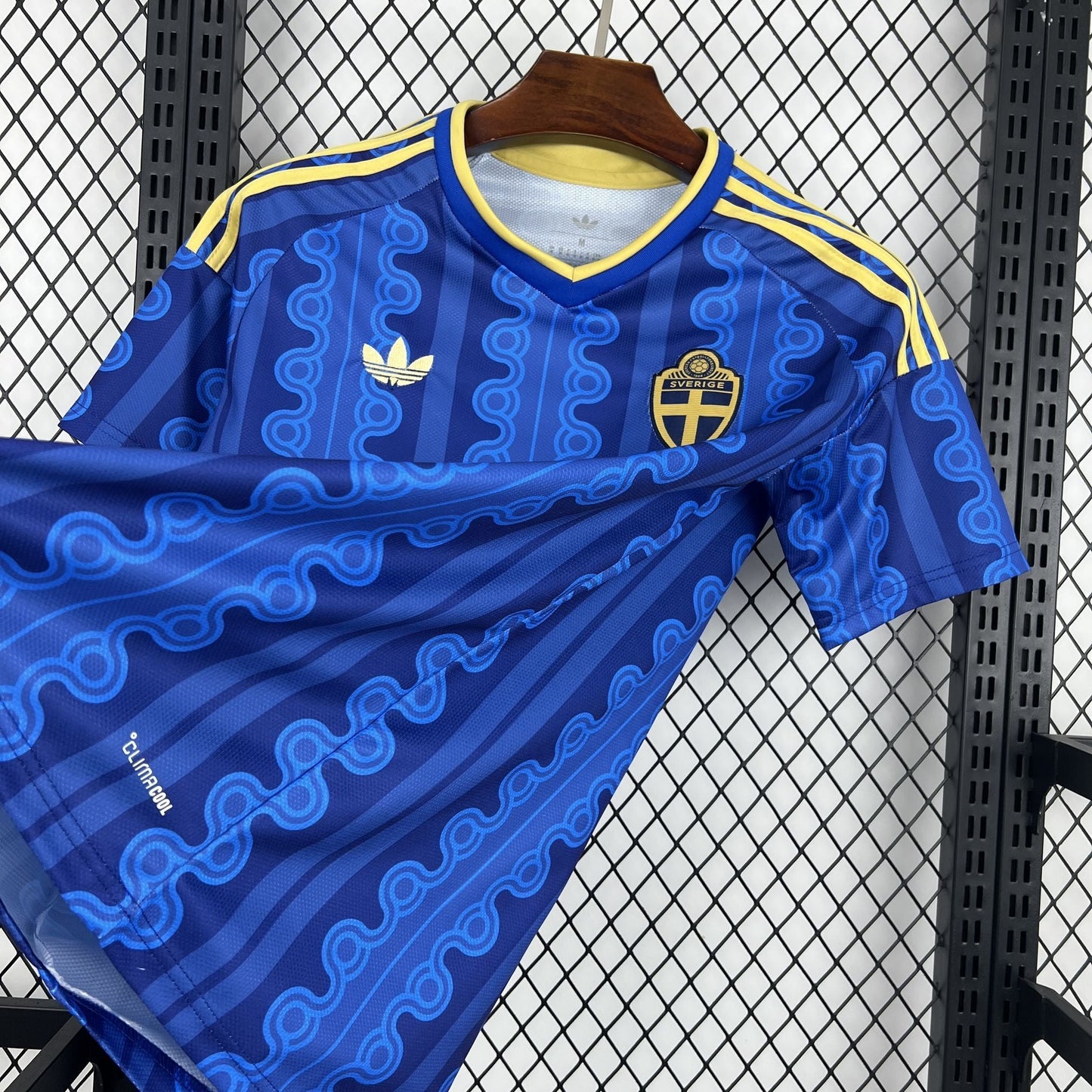 Sweden Victor Lindelof 3 Away Soccer Jersey World Cup 2026
