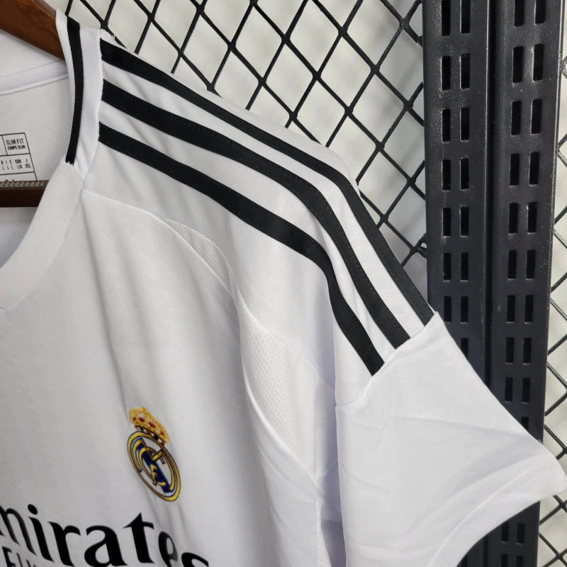 Real Madrid Federico Valverde 8 Home Soccer Jersey 2024/25