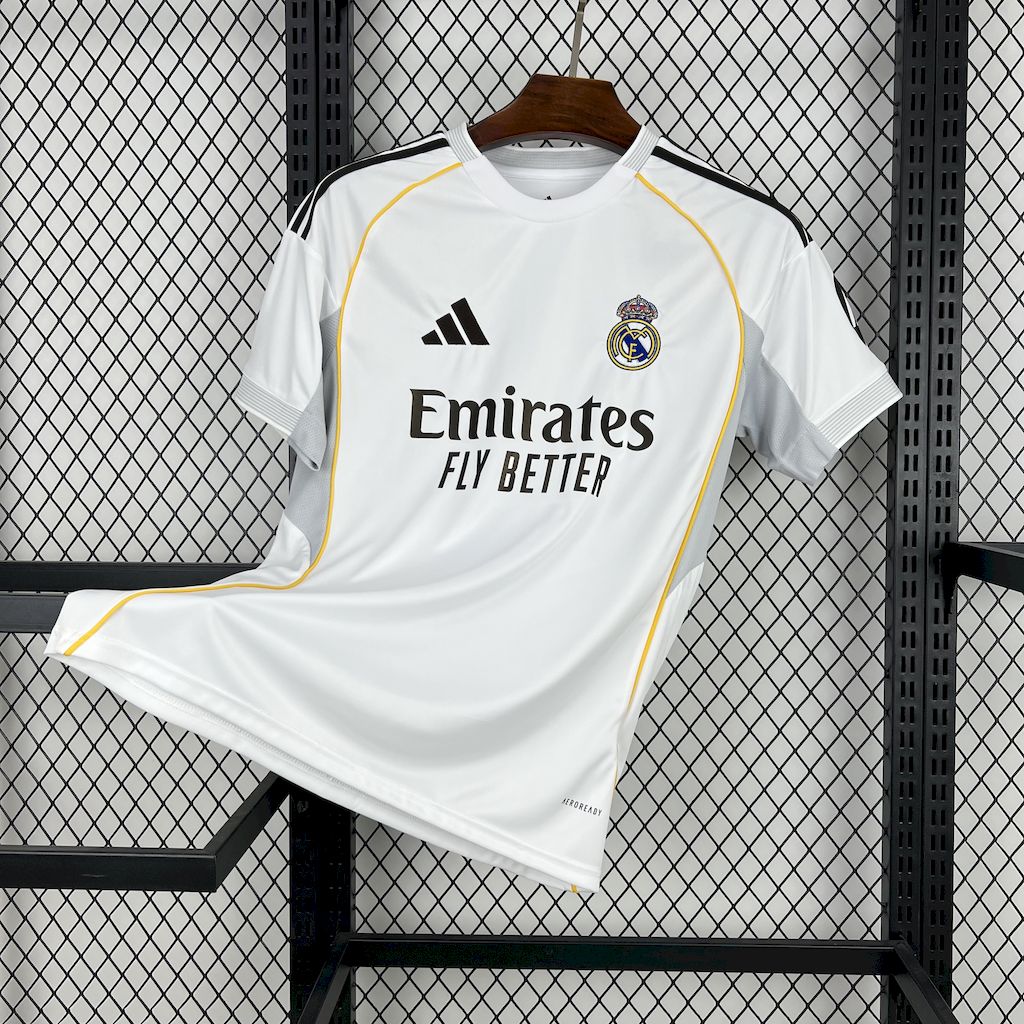 Real Madrid Kylian Mbappé 10 Home Soccer Jersey 2025-2026
