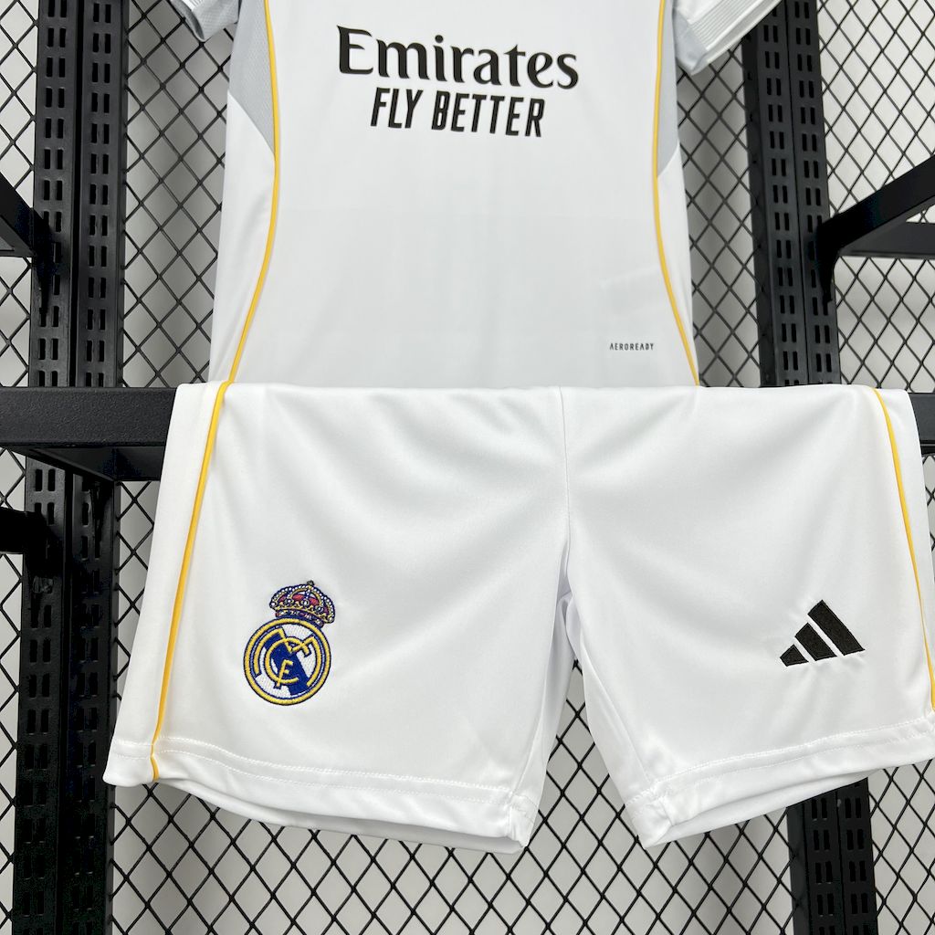 Real Madrid Kylian Mbappé 9 Kids Home Soccer Jersey 2025-2026