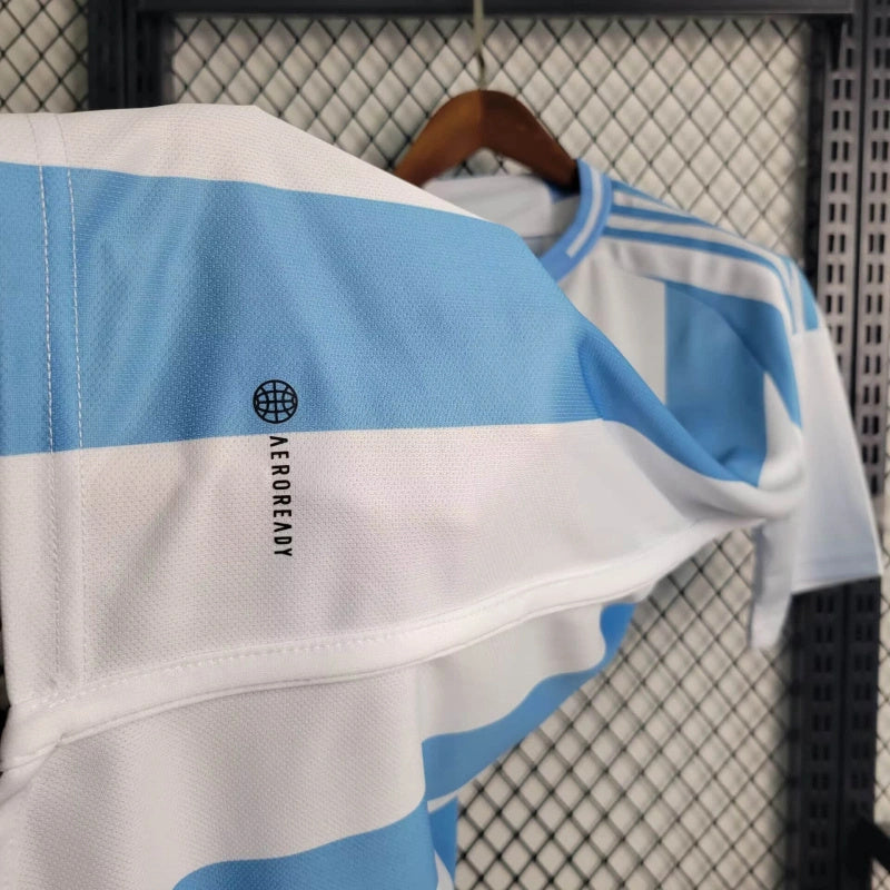 Argentina Lisandro Martínez 25 Home Soccer Jersey 2024/25