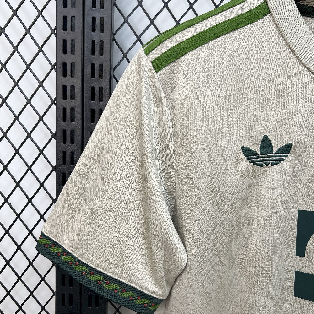 Bayern Munich Harry Kane 9 Oktoberfest Soccer Jersey 2025-2026
