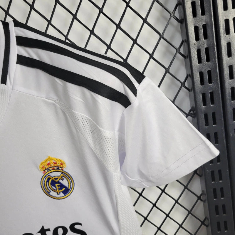Real Madrid Federico Valverde 8 Home Kids Soccer Jersey 2024/25