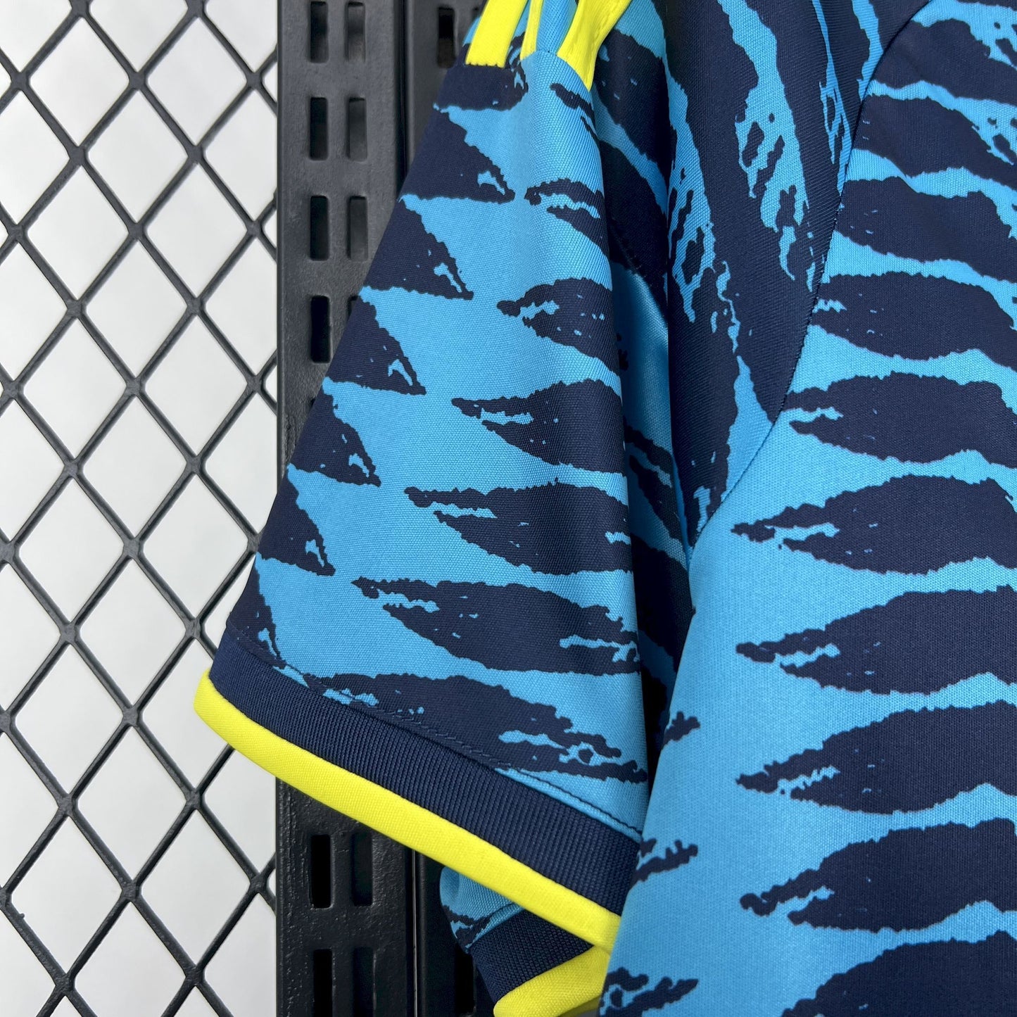 Colombia Juan Cuadrado 11 Away Soccer Jersey World Cup 2026